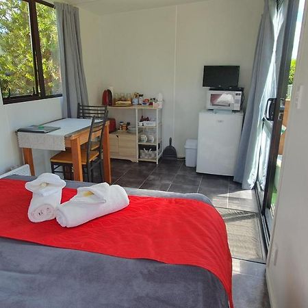 Lakeview Studio Cabin Lägenhet Kuratau Exteriör bild