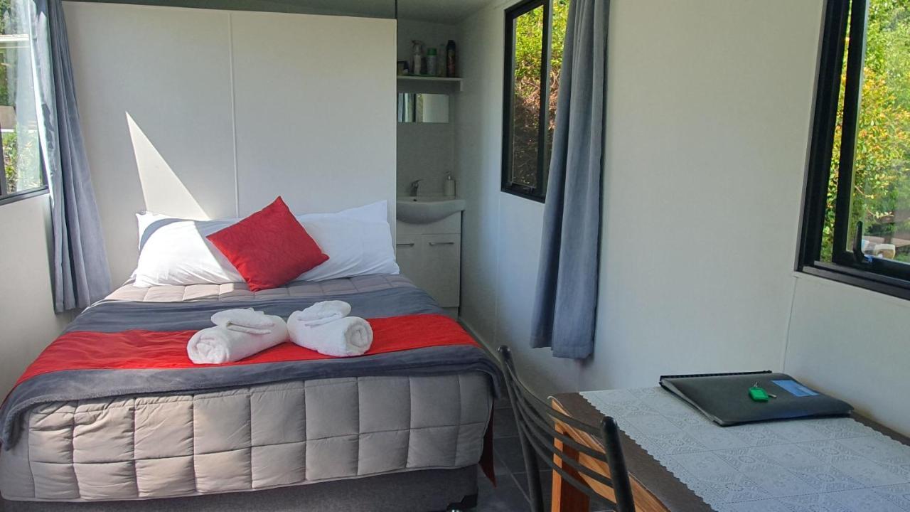 Lakeview Studio Cabin Lägenhet Kuratau Exteriör bild
