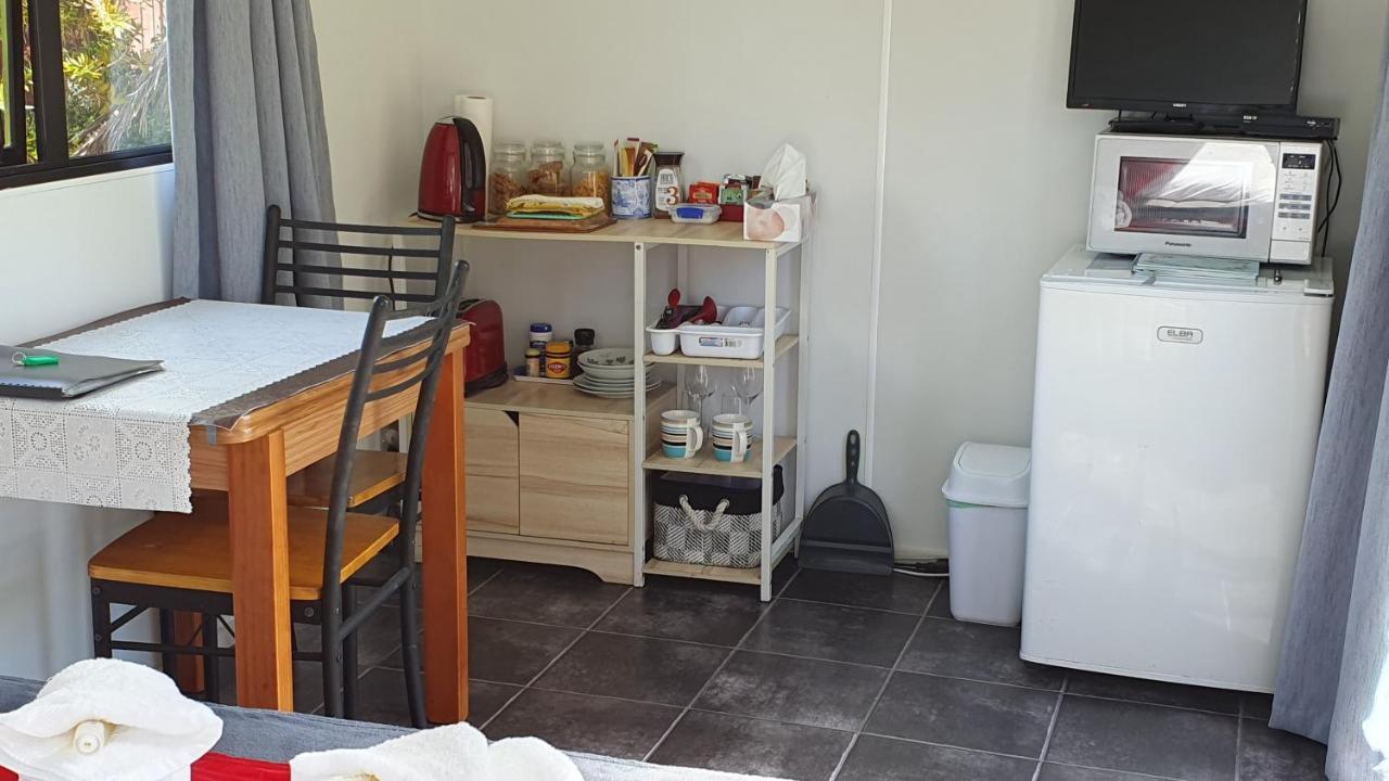 Lakeview Studio Cabin Lägenhet Kuratau Exteriör bild
